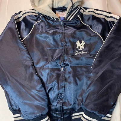 New York Yankees Vintage G-III Varsity Bomber Jacket with Hood - Large - Image 1 of 4