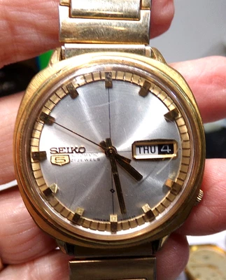 Vintage SEIKO 5 Watch - Automatic 21 jewels Waterproof 920735 does NOT run - Image 1 of 4