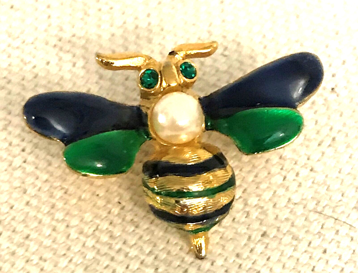 Butler & Wilson Signed Vintage & Antique Fashion Brooches Butler & Wilson Signed Vintage & Antique Fashion Brooches
