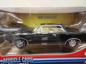 WHITE LIGHTNING 1965 PONTIAC GTO 2005 JOHNNY LIGHTNING MUSCLE CARS 1:24 - Picture 1 of 7