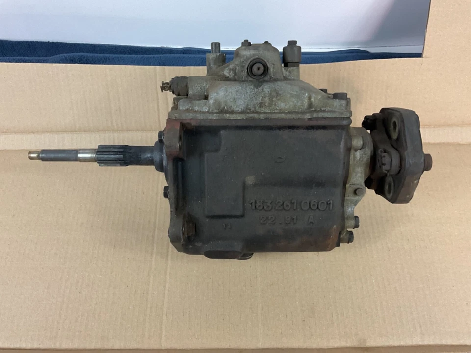 58 59 60 61 62 Mercedes 190 190B 220 Ponton Transmisión 1832610601 Foto 1 de 4