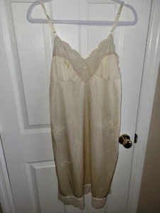Vintage Beige Off White Kayser Slip Lace Sz 36 T - Picture 1 of 9