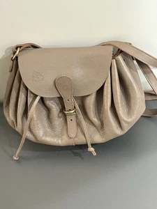 Il Bisonte Schultertasche gerafft Leder taupe pebble - Bild 1 von 13