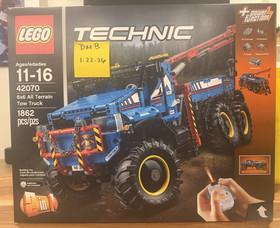 LEGO TECHNIC: 6x6 All Terrain Tow Truck (42070) NEW in sealed box