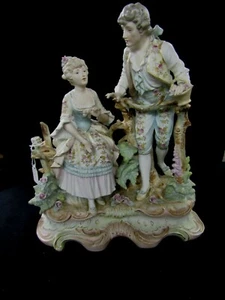 Beautiful Vintage Figurine Porcelain Lace Gold Couple - Picture 1 of 9