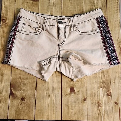 Daytrip Shorts Womens Size 31 White Capricorn  Denim Stretch Embroidered  - Image 1 of 4