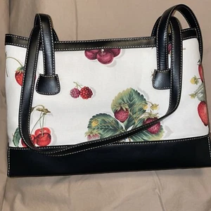 Maxx New York Handbag Beautiful Berries Woven Straw & Black Leather Trim NWOT - Picture 1 of 8