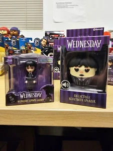 Wednesday Addams Bitty Boomers Altavoz Bluetooth y Metalfigs Die-Cast Combo - Imagen 1 de 12