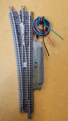 ROKUHAN Gleis Weiche links mit Antrieb, Spur Z, sauber, micro trains..... - Bild 1 von 4