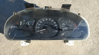 Cuadro de instrumentos velocímetro Ford Escort 1997-2002 105 k millas Foto 1 de 4