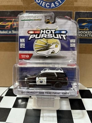 Hot Pursuit California Highway Patrol 2021 Chevy Tahoe Series 43 1/64 Diecast - Image 1 of 4