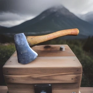 VINTAGE GENUINE PLUMB 24 OZ  BOYS SCOUT CAMPING HATCHET NICE PATTERN - Picture 1 of 18