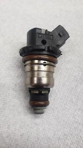 *1998-2008 Mercury Mariner 804841 Fuel Injecter Fuel Rail 135-250HP DFI OEM - Picture 1 of 9