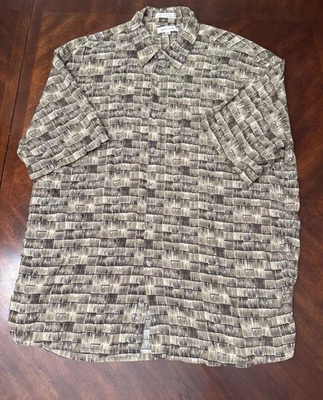 Vintage Pierre Cardin 100% Rayon Short Sleeve Button Up Shirt XL Made in Korea - Image 1 of 4