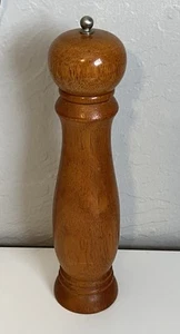 Molinillo de pimienta manual de madera vintage 10,5" de alto - Imagen 1 de 5