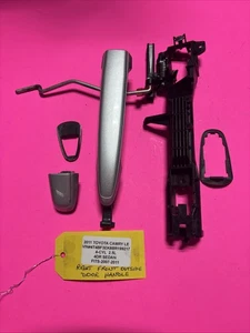 2007-2011 Toyota Camry Front Right Door Handle 69210-30300-B5 OEM Bb145 - Foto 1 di 5
