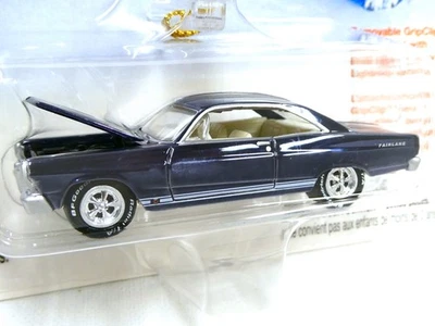 Johnny Lightning ADORNOS CLÁSICOS DE VACACIONES - '66 Ford Fairlane GT Foto 1 de 3