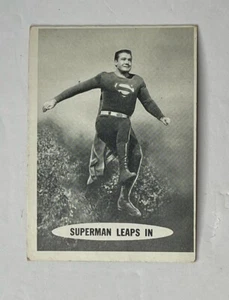 Tarjeta coleccionable Topps 1965 de colección Superman salta en #33 rara revista nacional - Imagen 1 de 16
