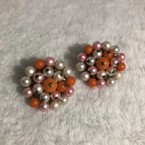 Vintage Orange Pink Bead Cluster Clip On Earrings Gold Tone Signed Japan - Picture 1 of 6