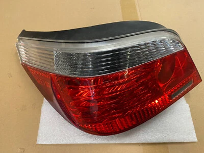 Оригинальный левый задний фонарь левая сторона для пассажира 2006–2007 BMW M5 71487 - Изображение 1 из 3