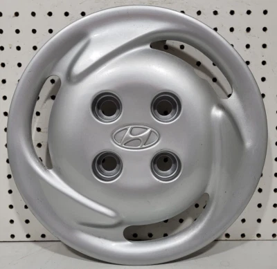 (1) Tapacubos/cubierta de rueda OEM 1995-1996 Hyundai Accent 13" 52960-22122 55531 Ach2 Foto 1 de 4
