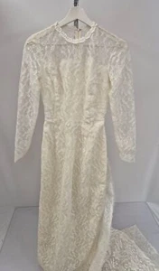 Vintage Lace Wedding Dress Ivory Long Sleeve Floral Detail Train UK Small - Picture 1 of 23