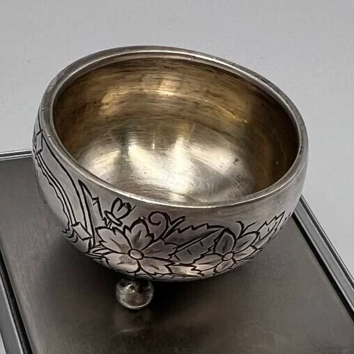 Antiguo Salero Grabado 84 Plata Imperial Rusa Siglo XIX 21,7gr Foto 1 de 4