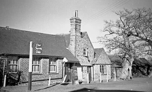 Parkgate Surrey The Surrey Oaks Inn Village Scene 35mm Negative CP121 - Picture 1 of 1