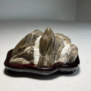 Japanischer Suiseki Abe Flussstein - Bergform mit Adern, 9,7 cm - Bild 1 von 12