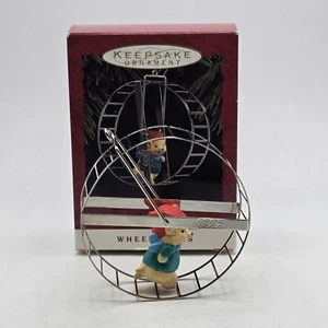 1993 Hallmark Keepsake Christmas Ornament Big Roller Wheel Spins Mouse - Picture 1 of 8