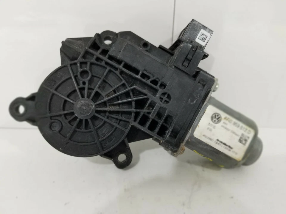 Двигатель заднего правого пассажирского окна 2011 Volkswagen Jetta от оригинального производителя 6R0959812D - Изображение 1 из 4