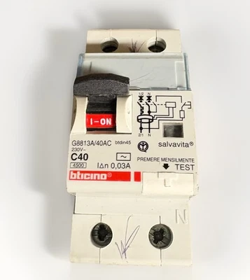 BTICINO G8813A/40AC INTERRUTTORE DIFFERENZIALE MAGNATOTERMICO 1P+N AC 40A 230V - Immagine 1 di 4