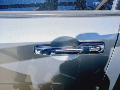 03-04 INFINITI M45 Manija de la puerta del conductor delantero cromada OEM 80607AG000 Foto 1 de 4