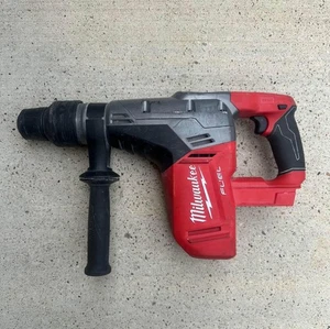 Milwaukee 2717-80 M18 FUEL 18V 1-9/16" SDS-Max Martello rotativo RICOSTRUITO solo strumento - Foto 1 di 2