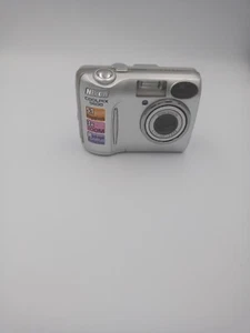 Nikon COOLPIX 5600 5.1MP Digital Camera TESTED, LIKE NEW IN BOX WITH ACCESSORIES - Picture 1 of 11