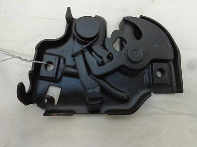 OEM 15757371 Chevy GMC Hood Latch Assembly S10 C1500 Blazer  - Image 1 of 3
