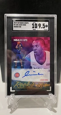 2019-20 Panini NBA Hoops - Rookie Ink #RI-LSK Louis King (AU, RC) SGC - Image 1 of 2