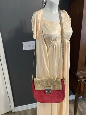 Bandolera Claudia Firenze Italiana Bronceada Cocodrilo y Gamuza Roja Divertida Años 90 Diseñador Pop Foto 1 de 4