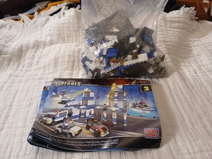Mega Bloks True Heroes Construction Police Station Building Set New Toys R Us - Picture 1 of 8