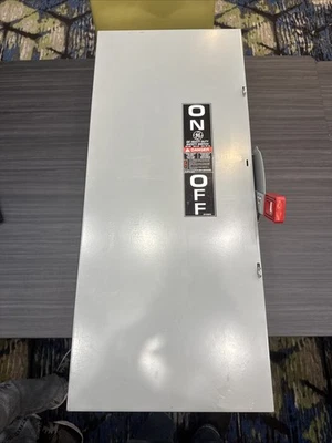 通用电气 TH3364R 200A 600V 可熔安全断开开关 200 安培 TH3364-R 3R — 第 1/4 张图片