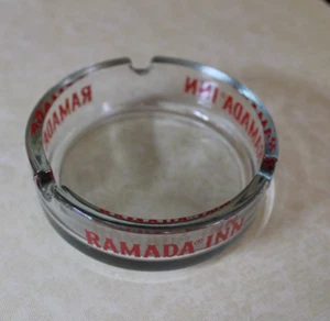 Vintage Ramada Inn Aschenbecher Klarglas mit rotem Druck Hotel Motel Werbung 70er - Bild 1 von 5