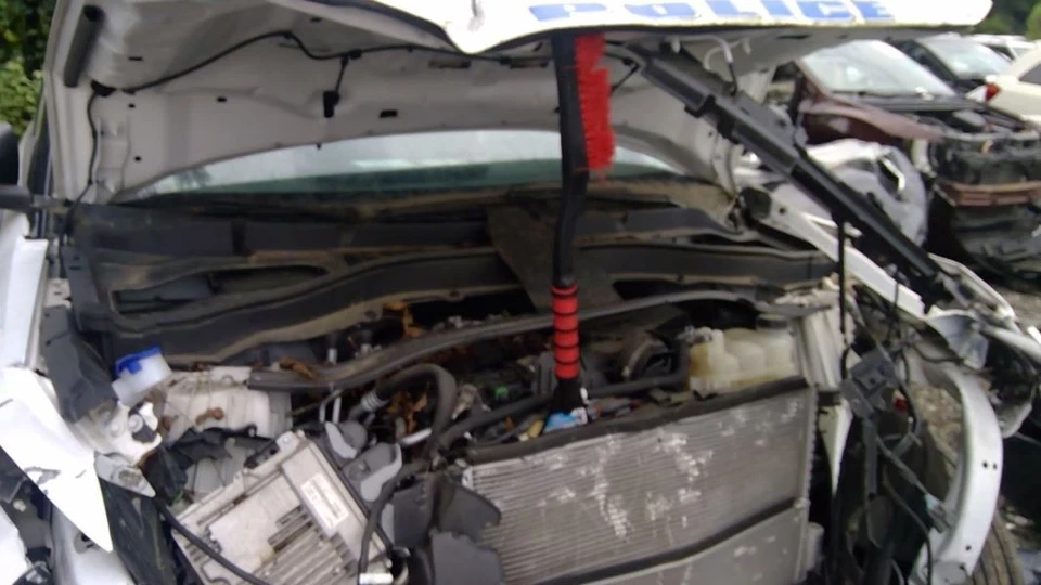 Carrier Front 3.3L com Hybrid Fits 20 EXPLORER 1279433 - Imagem 1 de 1