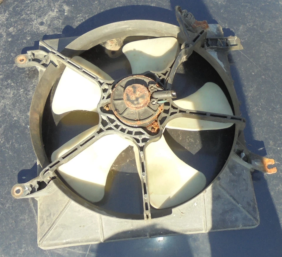 94 95 96 97 HONDA ACCORD RADIATOR / CONDENSER MOTOR FAN OEM 1994 1995 1996 1997 - Image 1 of 1