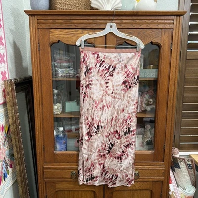 Falda midi Cami NYC mediana mezcla de seda tie dye rosa marrón cintura elástica Foto 1 de 4