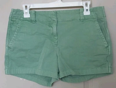 Vineyard Vines Womens Size 6 Green Every Day Shorts 3.5” Inseam - Image 1 of 4