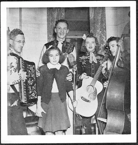 Foto de Old Time Maine Country Band #1 - Ayuntamiento de Augusta (1947) - Imagen 1 de 2