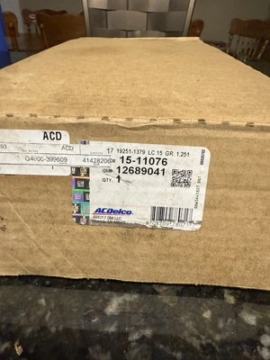 Carcasa termostato Delco 15-11076 CA nueva para Chevy GMC Acadia Chevrolet Traverse Foto 1 de 4