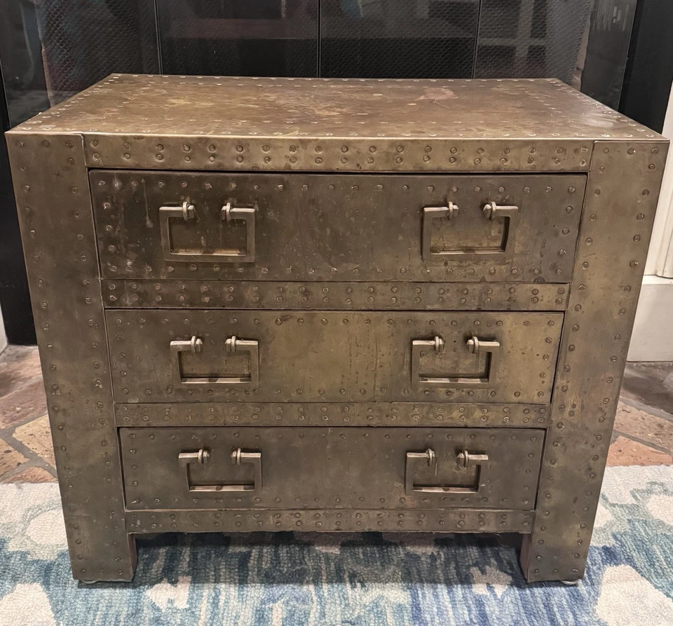 Sarreid 黄铜包好莱坞摄政运动紧凑型 3 个抽屉柜支架 — 第 1/4 张图片