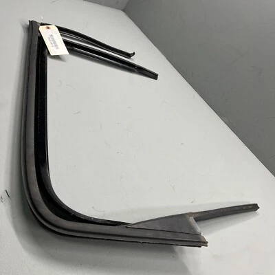 Mini Cooper Countryman 2011-16 lado del pasajero trasero canal de funcionamiento sello de resistencia a la intemperie Foto 1 de 4