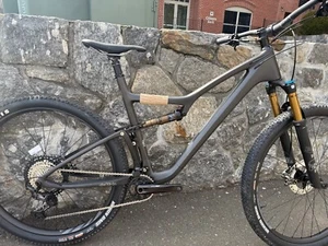 IBIS EXIE USA Shimano XT w/ Carbon Wheels - Picture 1 of 4